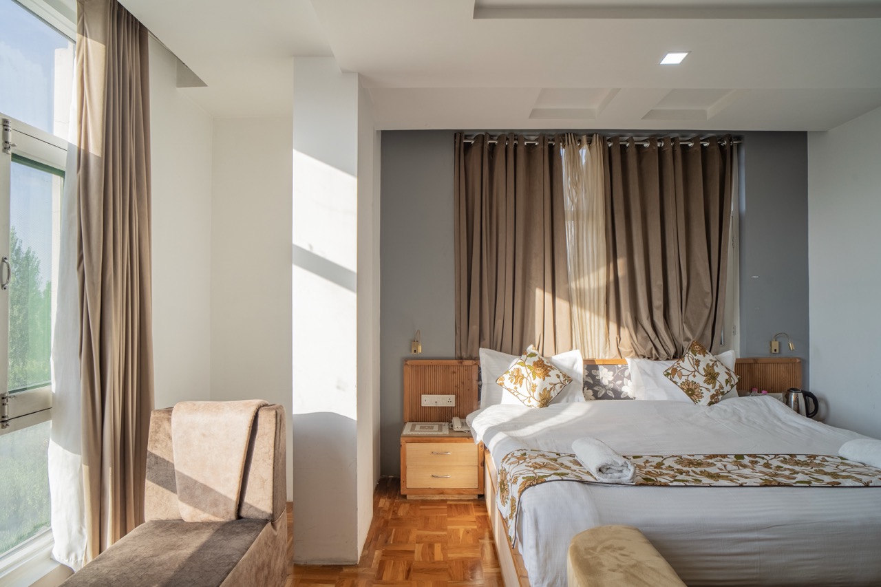 Hotel Harco Inn